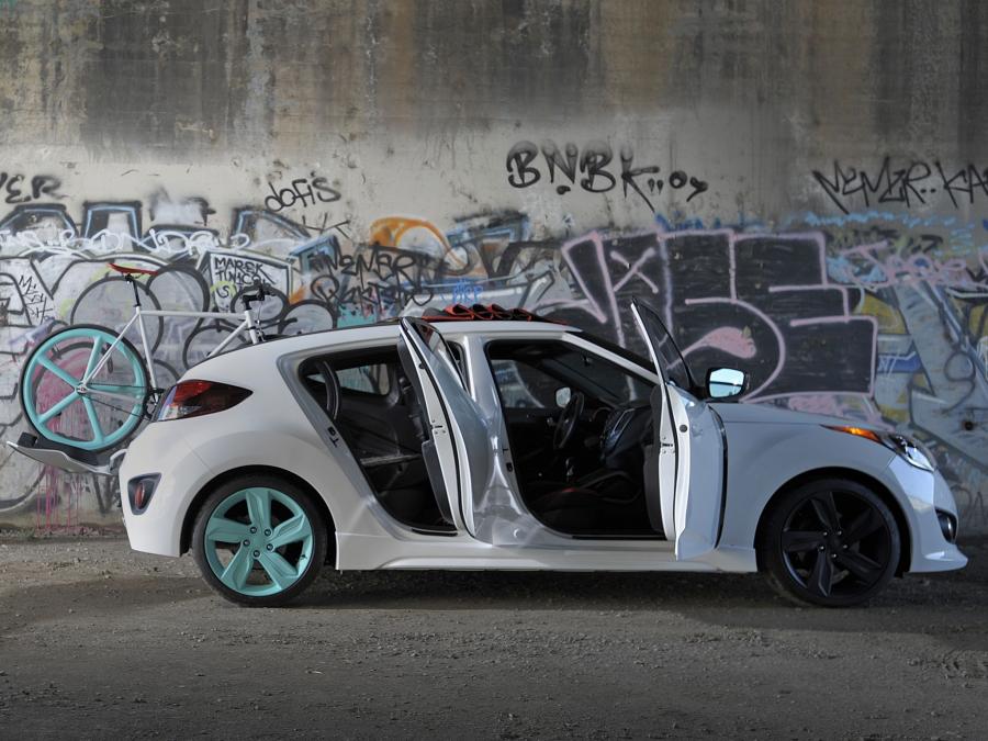  Hyundai Veloster C3 Roll Top Concept 2012 года  (фото 25 из 32)